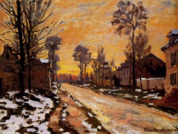 クロード・モネ Painting - ルーブシエンヌの道 雪解けの夕日 クロード・モネ
